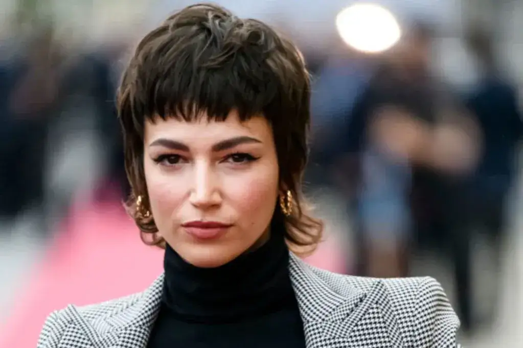 Fryzura na krótko: Jakie cięcie ukryje zakola?