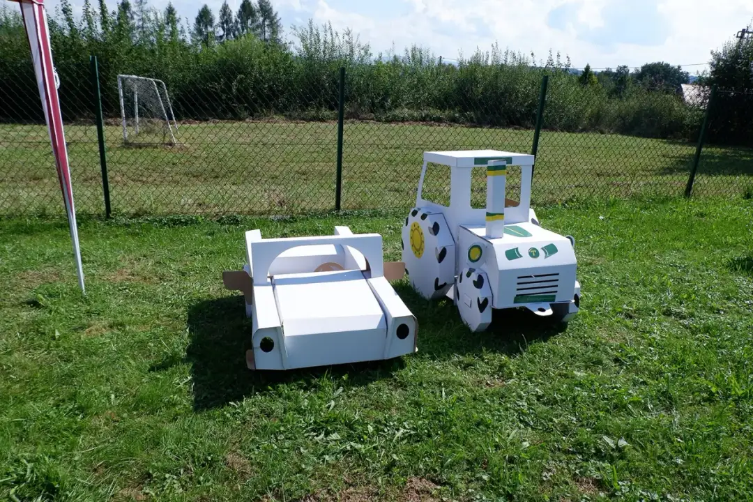 Jak łatwo zrobić traktor z kartonu - krok po kroku dla każdego