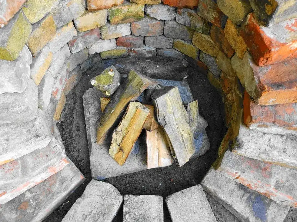 Jak zrobić palenisko z cegieł i stworzyć idealne miejsce na ognisko