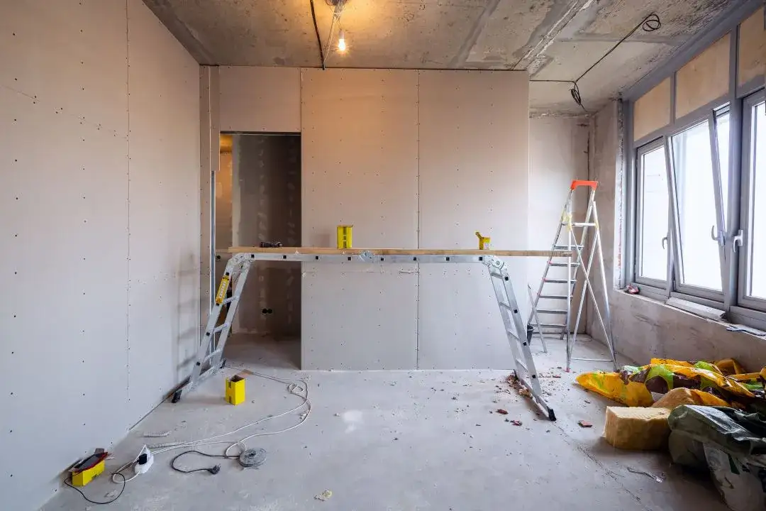 Najlepsze materiały do wykonania ścianki działowej w łazience: praktyczny wybór