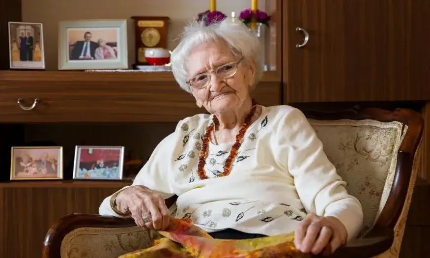 Najstarsza Polka ile ma lat? Fascynująca historia Wandy Szajowskiej