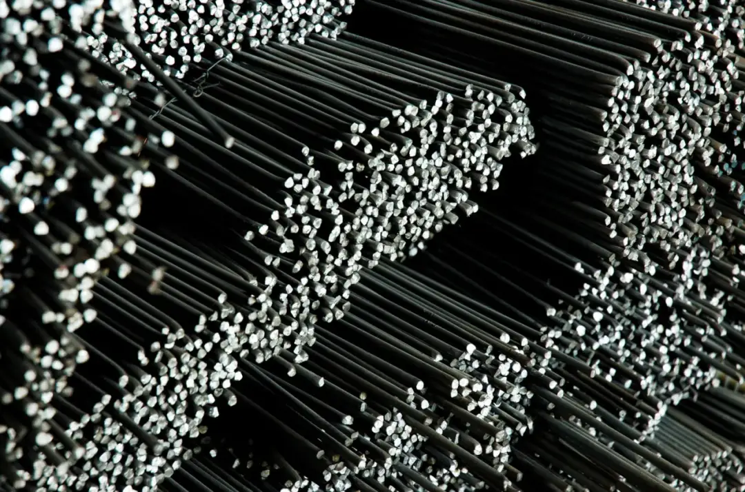 Pręty okrągłe – niezastąpiony element konstrukcji stalowych