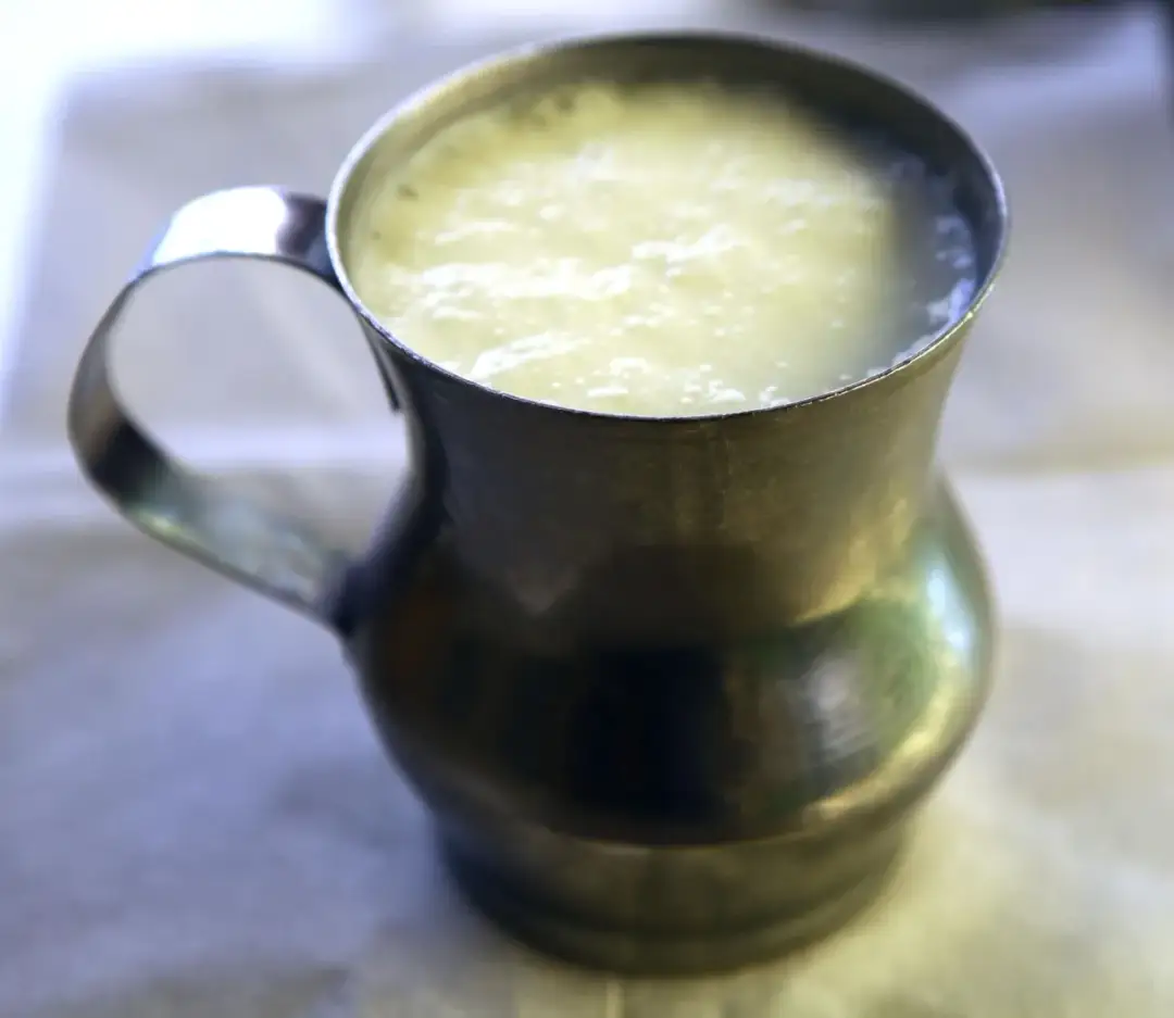 Czy maślanka jest dietetyczna? Odkryj jej zdrowotne właściwości