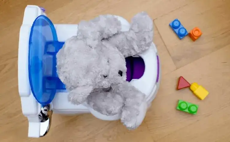 Jak skutecznie pomóc niemowlakowi zrobić kupkę bez stresu i łez