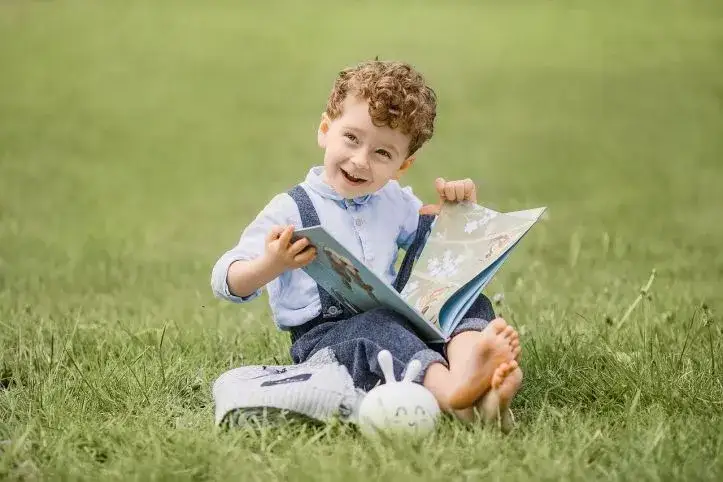 Prawda czy mit: czytanie psuje wzrok? Eksperci obalają popularne przekonanie