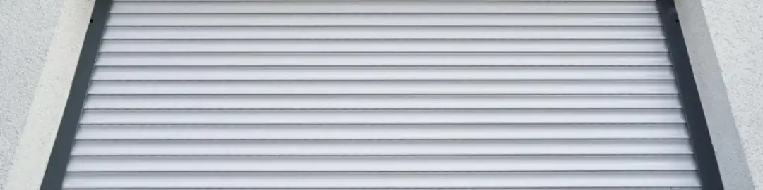 Jak opuścić rolety zewnętrzne ręcznie – proste sposoby na trudności