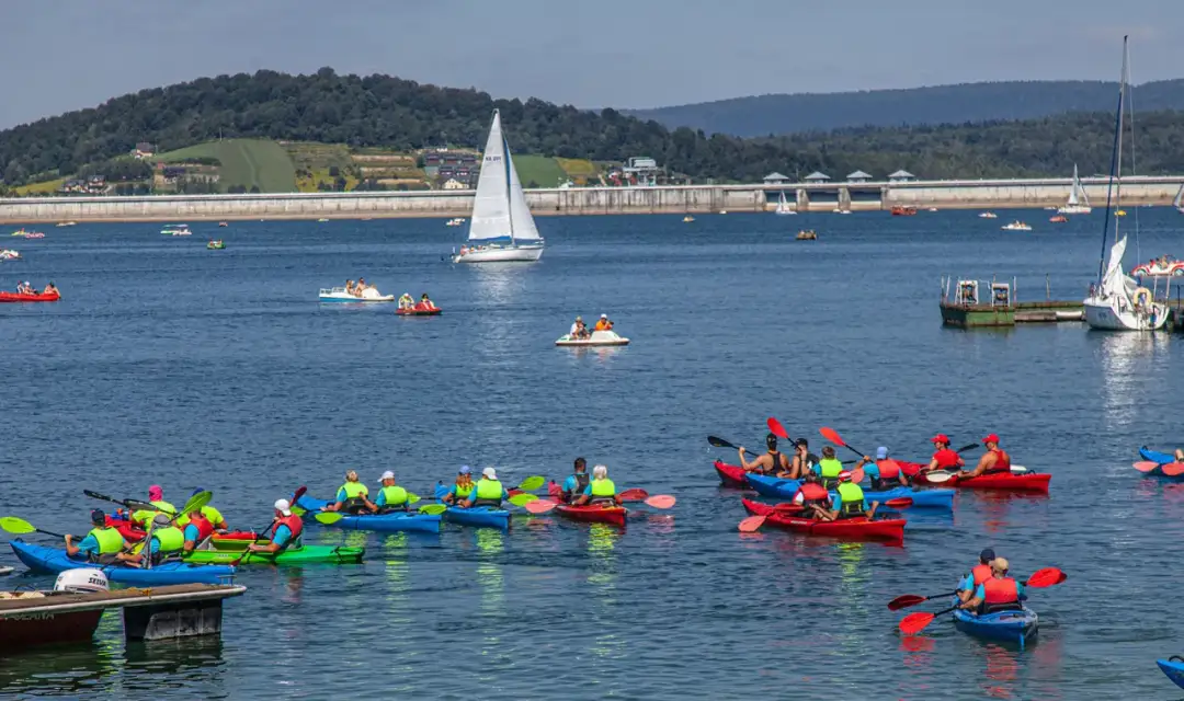 Niezapomniane spływy kajakowe w Bieszczadach - przygoda czeka