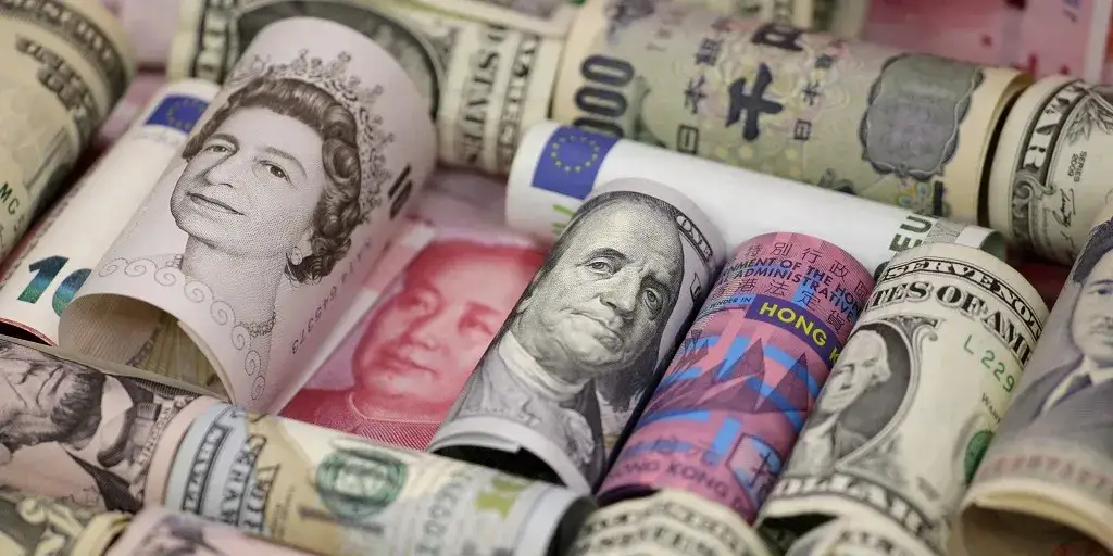 Czy warto inwestować w dolary? Sprawdź ryzyko i zyski inwestycji