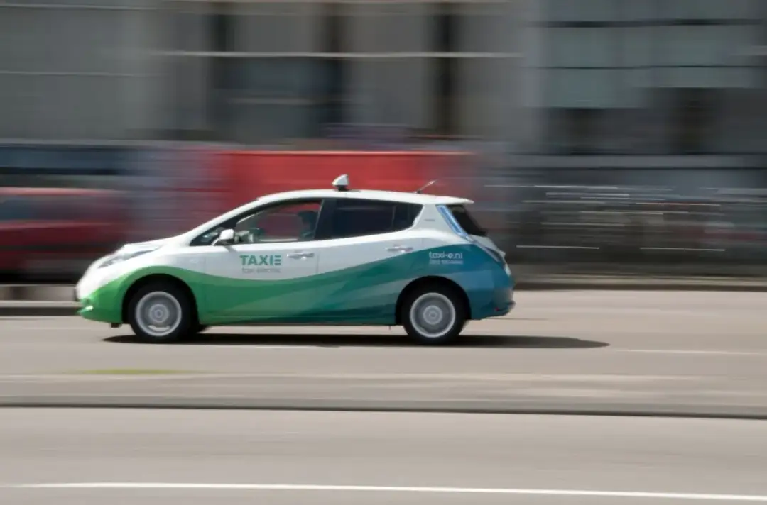 Nissan Leaf ile przejedzie? Zasięg w różnych warunkach i modele