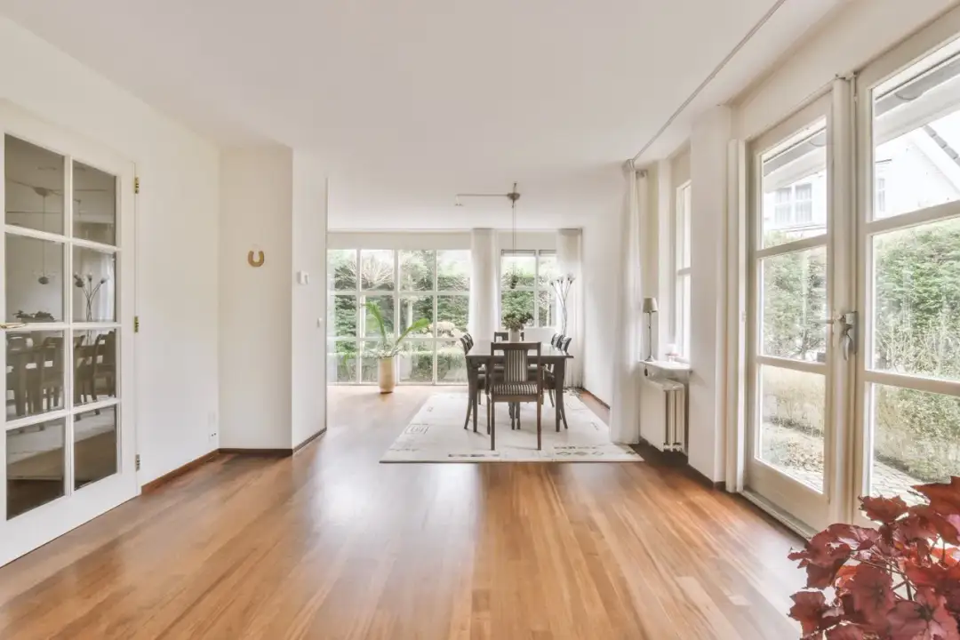 Panele winylowe – nowoczesne rozwiązanie do każdego wnętrza