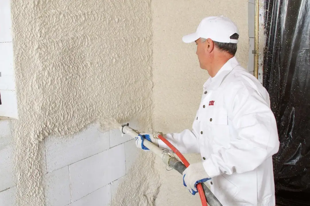 Jak wygładzić tynk gipsowy: proste techniki na idealną powierzchnię