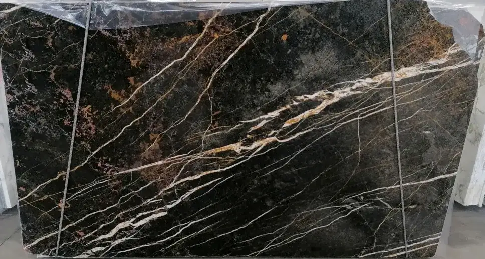 Ile kosztuje blat granitowy do kuchni? Poznaj nieoczekiwane wydatki!