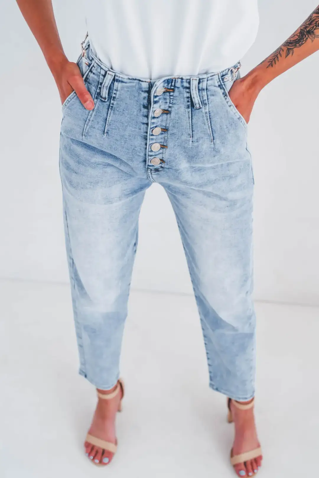 Gdzie kupić spodnie baggy damskie? Najlepsze miejsca i modele na rynku.