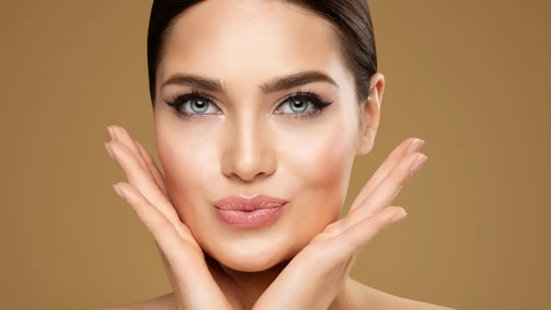 Czym się powiększa usta? Poznaj najbezpieczniejsze metody i efekty