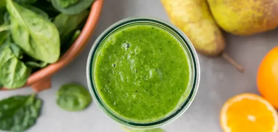 Zielony koktajl ze szpinaku: zdrowy przepis na smaczny napój