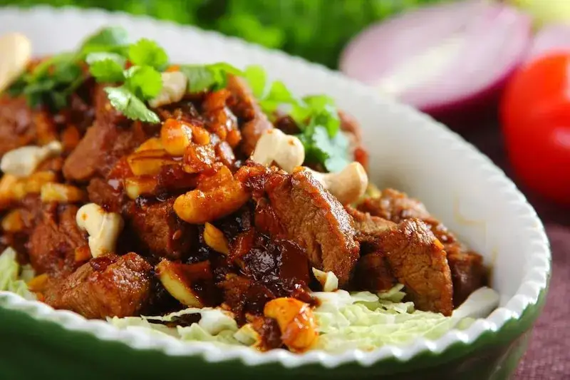 Wyjątkowe przepisy na wołowinę orientalną, które zachwycą smakiem