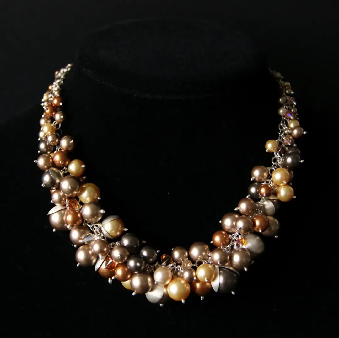 Ile kosztuje naszyjnik z prawdziwych pereł? Ceny i porady