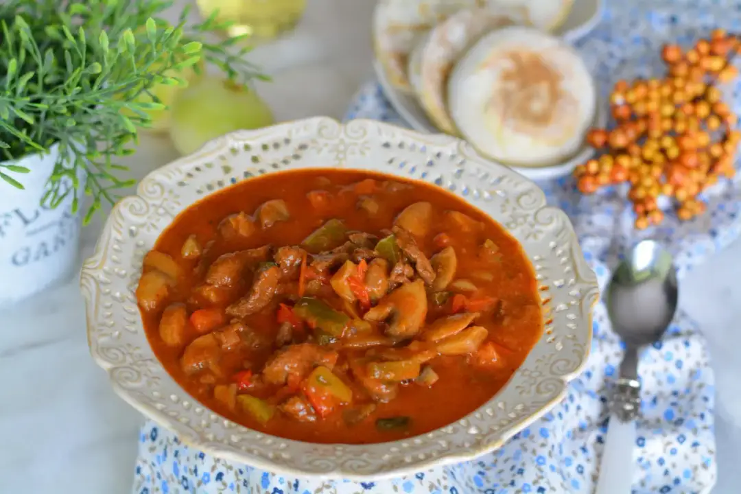 Jak zrobić strogonowa z wołowiny - prosty przepis na pyszne danie