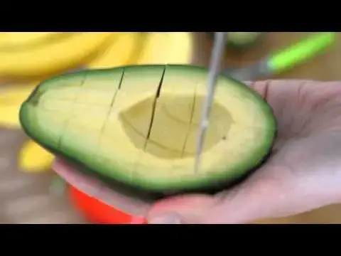 Jak pokroić awokado do sushi – proste kroki i błędy, których unikać