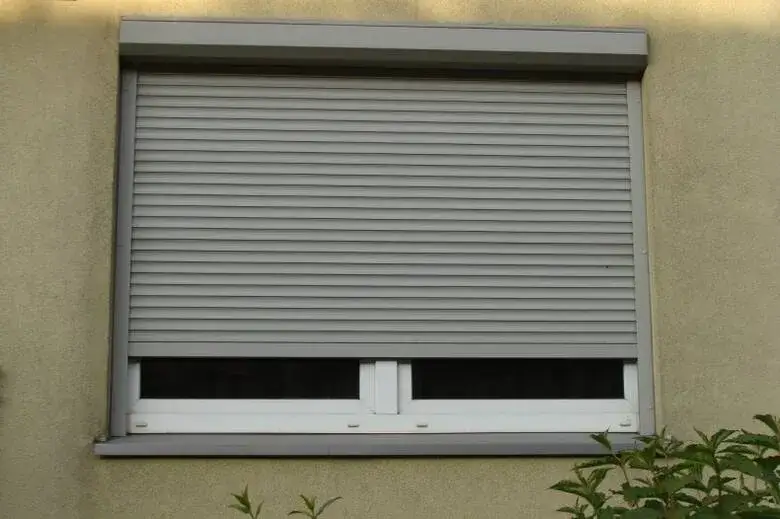Czy montaż rolet zewnętrznych wymaga zgłoszenia - poznaj wszystkie wymogi