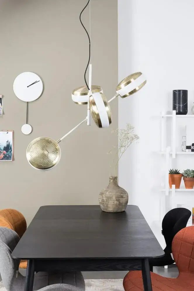 Jaki żyrandol do nowoczesnego salonu? 7 inspirujących porad