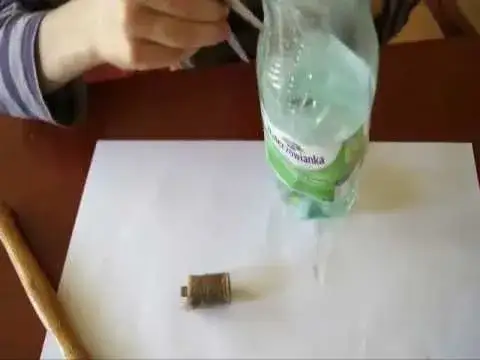 Jak zrobić grzechotkę z butelki: 7 prostych kroków dla rodziców