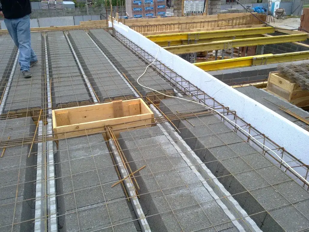 Jaki strop wybrać? Porównanie rodzajów i poradnik wyboru