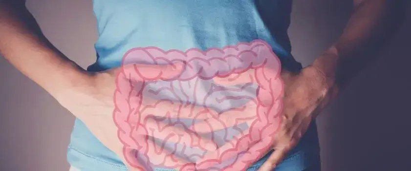 Objawy rzekomobłoniastego zapalenia jelit – jak rozpoznać i co robić?