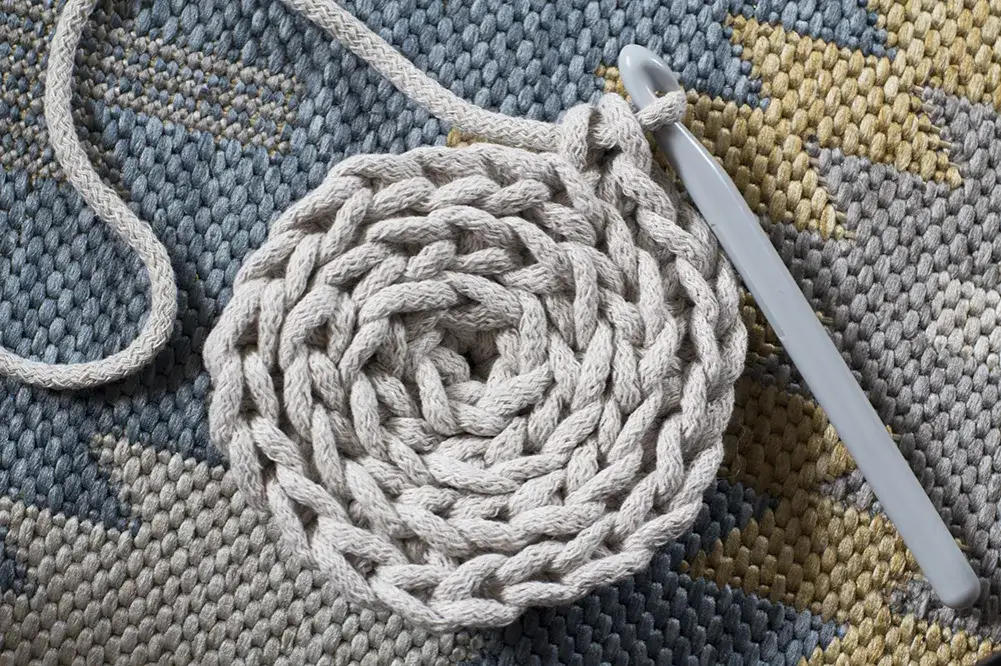 Jak zrobić dywan na szydełku: krok po kroku z praktycznymi wskazówkami