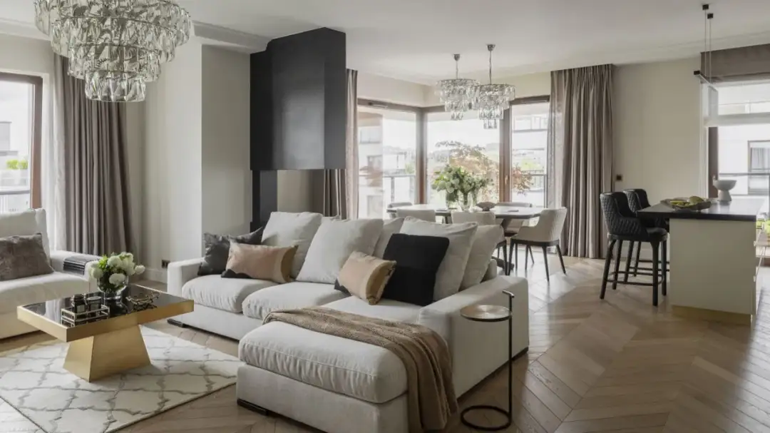 Z czego podłoga w salonie? Oto najlepsze materiały i ich zalety