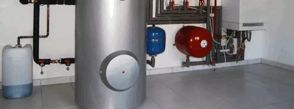 Dlaczego jest słabe ciśnienie ciepłej wody z bojlera? Sprawdź przyczyny