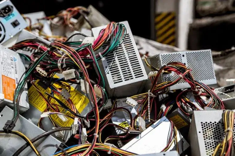 Gdzie wyrzucić elektrośmieci w Gdańsku? Kompletny przewodnik