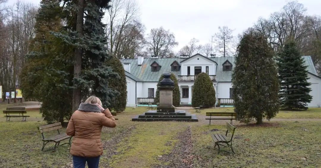 Gdzie urodził się Mikołaj Rej? Historia Żurawna i jego znaczenie.