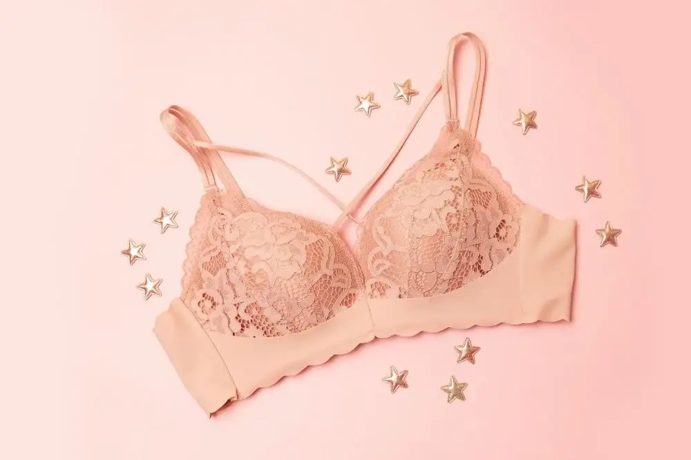 Biustonosz do sukienki z dużym dekoltem: Jak wybrać idealny?