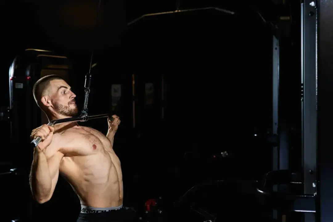 Trening split co to? Odkryj skuteczne metody i korzyści treningowe