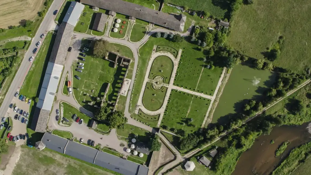 Najlepsze atrakcje w Sobkowie, które musisz zobaczyć na własne oczy