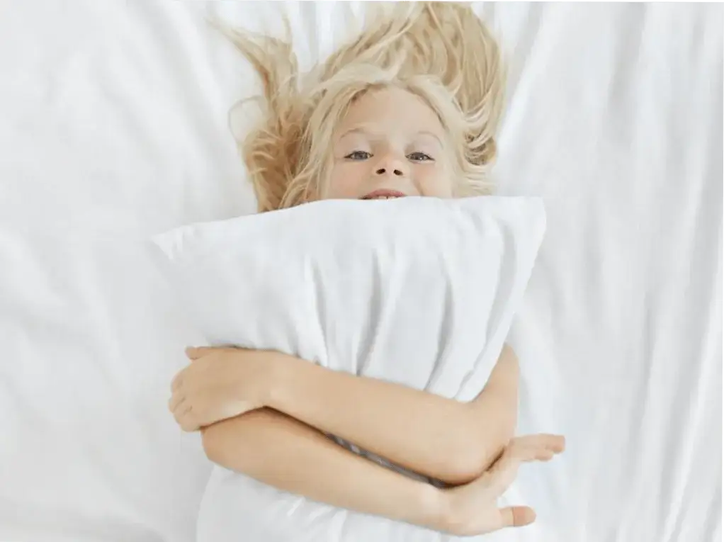 Jaki materac dla dziecka 2 lata - wybierz najlepszy dla zdrowego snu