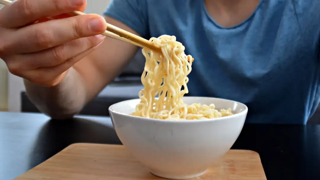 Czy zupki chińskie są zdrowe - oto cała prawda o ich wpływie na organizm