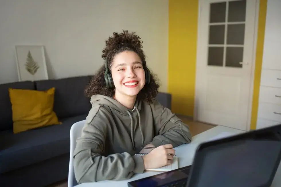 Nauczanie domowe w liceum: Prawdziwy przewodnik bez stresu i ograniczeń