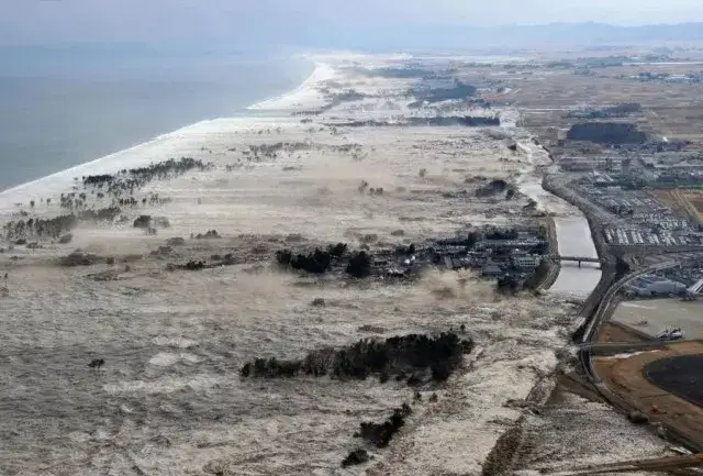 Oto przyczyny i skutki tsunami, które mogą uratować Ci życie. Fakty!