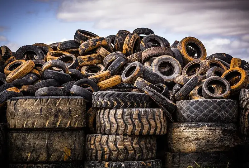 Gdzie oddać stare opony? Sprawdzone miejsca utylizacji w Polsce