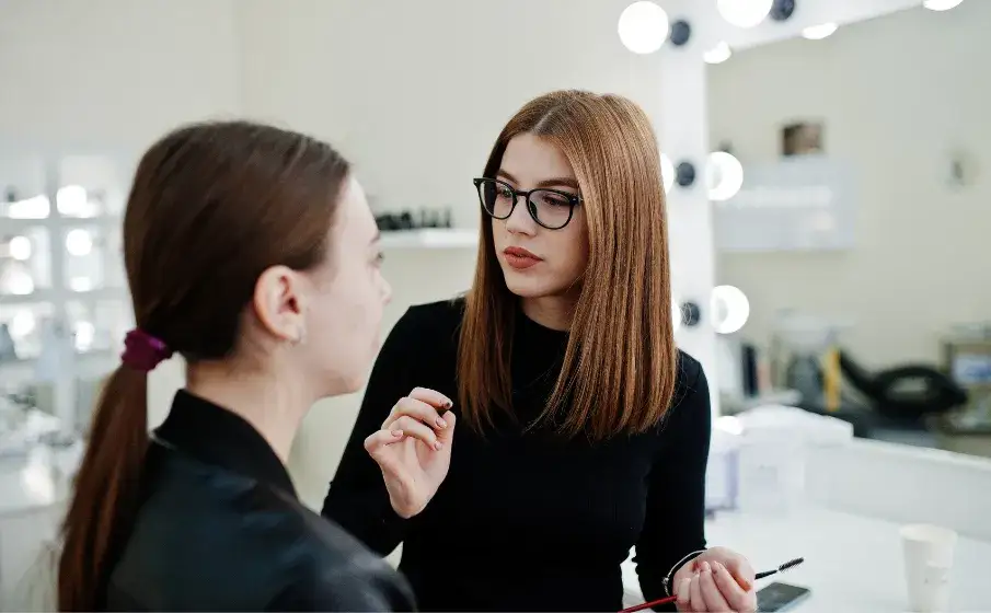 Czym dezynfekować kosmetyki, aby uniknąć zagrożeń zdrowotnych?