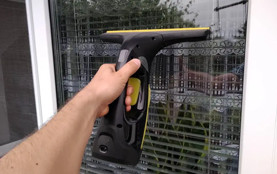 Jak używać myjki do okien Vileda, aby uzyskać idealnie czyste szyby