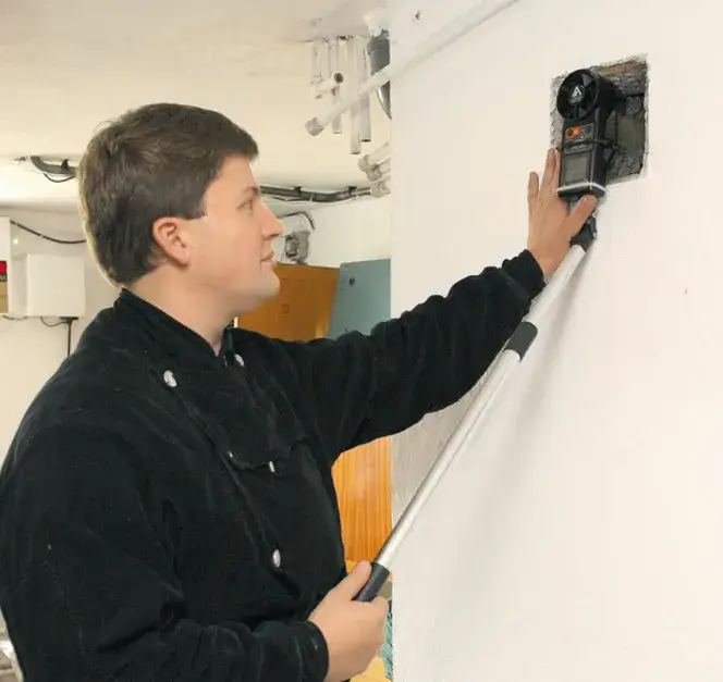 Jak podłączyć kominek do komina - uniknij błędów i zagrożeń