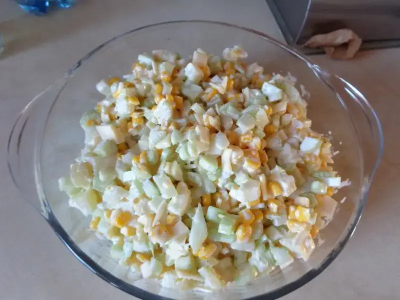 Jak zrobić sałatkę z selera naciowego - prosty przepis na zdrowie