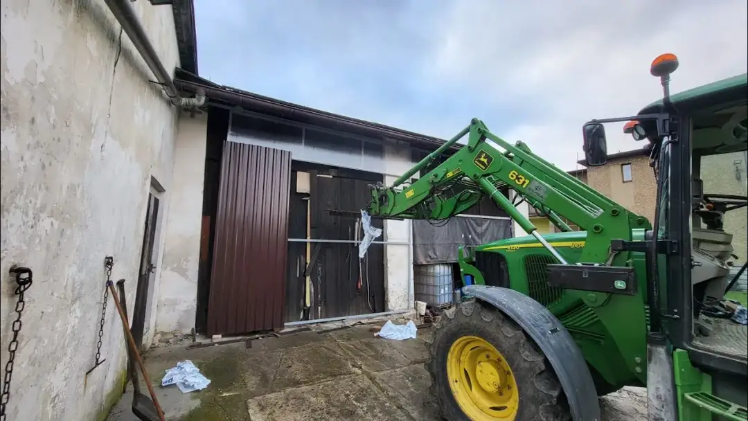 Ile kosztują drzwi do stodoły? Ceny, materiały i ważne wskazówki