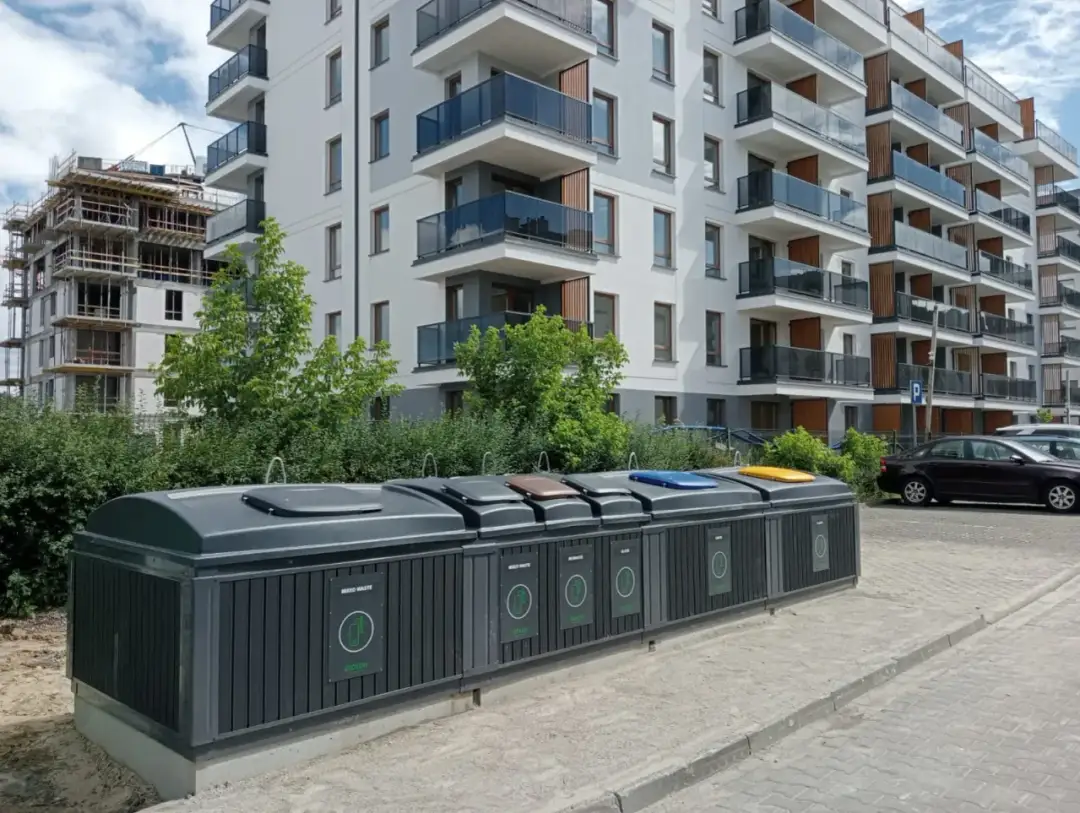 Jak wybrać pojemnik na śmieci dla 5 osób, by uniknąć problemów?