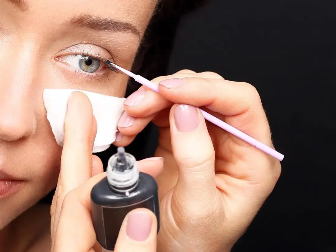 Henna rzęs ile się trzyma? Sprawdź, jak długo cieszyć się efektem i uniknąć rozczarowania