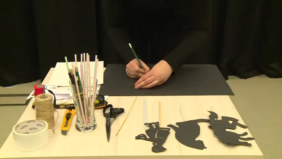 Jak zrobić teatr cieni z aktorami – proste kroki do niezapomnianego show