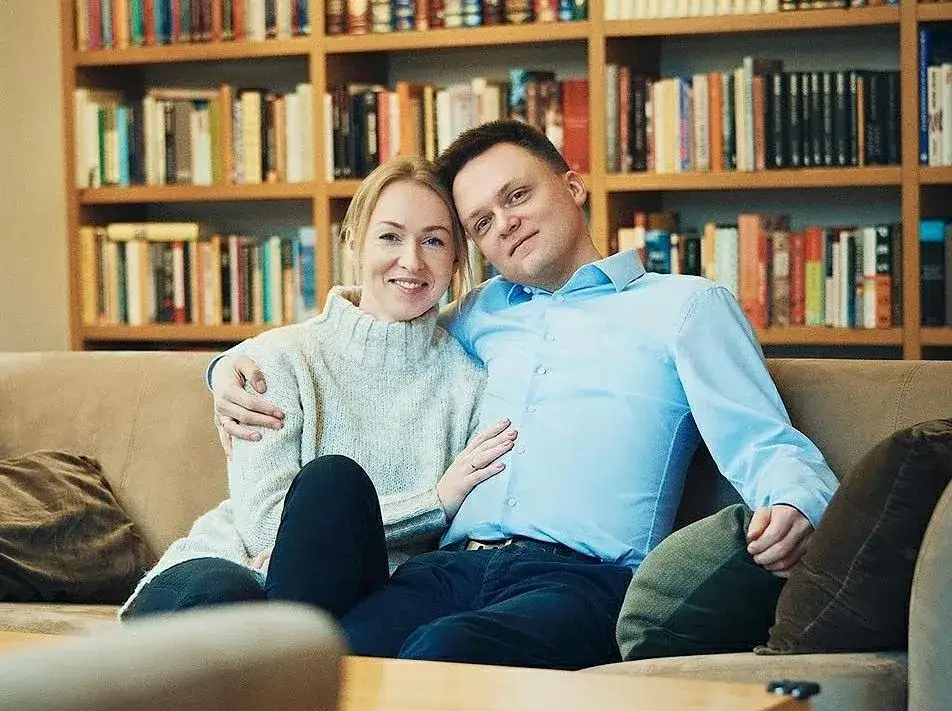 Urszula Brzezińska-Hołownia ile ma lat? Fascynujące fakty o jej życiu.